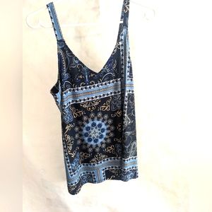 Jules and Leopold Studio tank